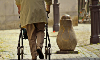 Kvalitní chodítko – vaše stabilita pro každý den